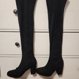 Stylish Black Over-the-Knee Boots